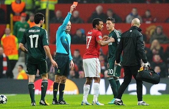 Pendukung MU Telepon Polisi, Minta Wasit Pengusir Nani Ditangkap